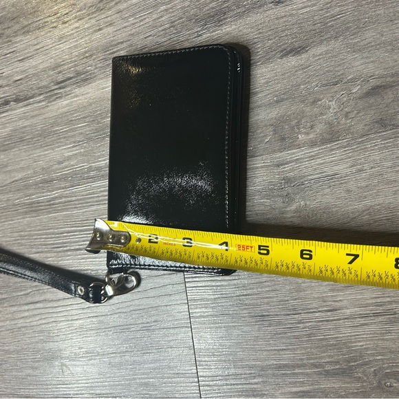 HOBO Black Wristlet Clutch new - Picture 3 of 7